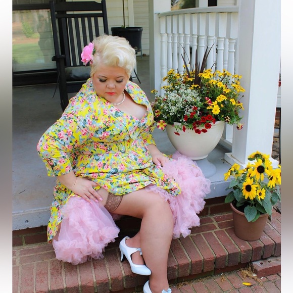 Lindy Bop Garden Party swing dress - Picture 3 of 16